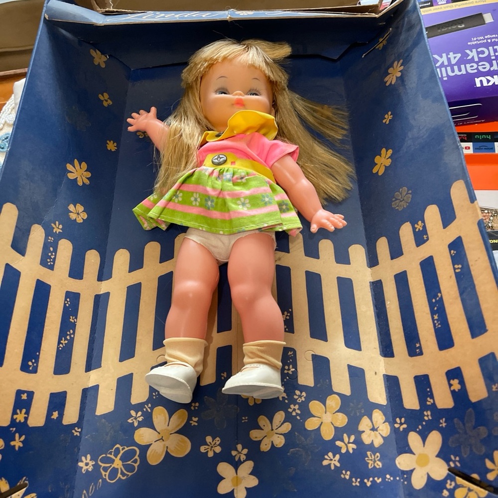 New! Linda Lee blonde haired, doll!